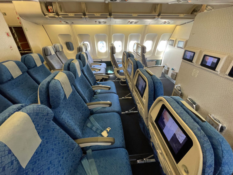 Review: Cathay Pacific Economy Class A330 (HKG-MNL)