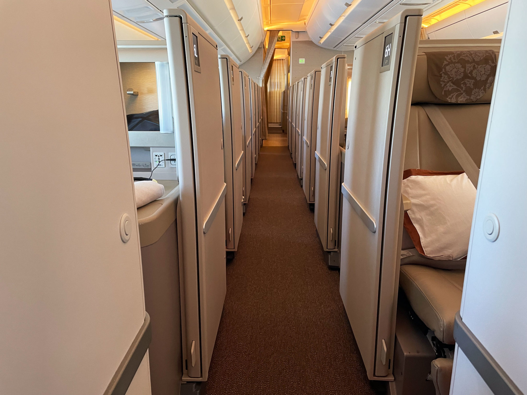 Review China Eastern Business Class A350 Hnd Pvg