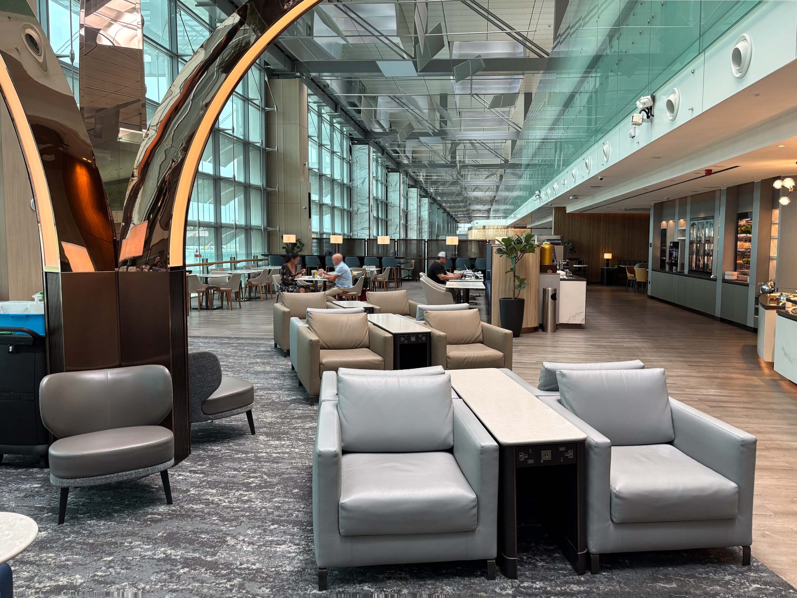 Review: KrisFlyer Gold Lounge Terminal 3 (SIN)