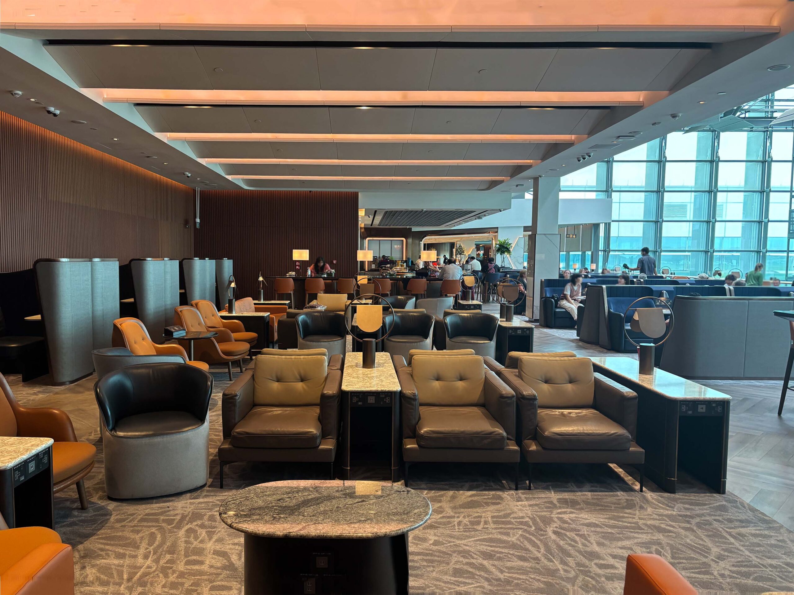 Review: SilverKris Lounge Terminal 3 (SIN)